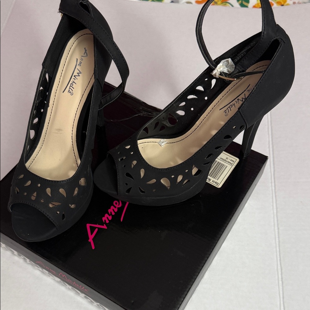 Anne Michelle Black Peep-Toe Heels